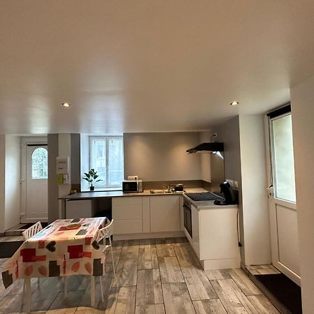 Studio Nanteuil-en-Vallée Екстериор снимка